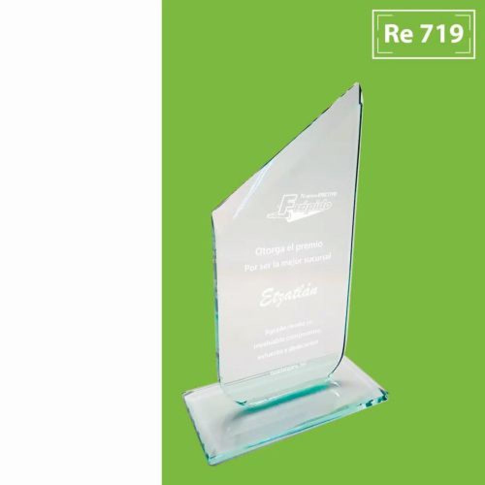 RECONOCIMIENTO DE CRISTAL JADE  CON  PICO   CON   MEDIDA     21 CM ALTURA  X 9 CM DE ANCHO  LA BASE 14 CM  X 7 CM     INCLUYE  GRABADO LASER Y CAJA INDIVIDUAL imagen